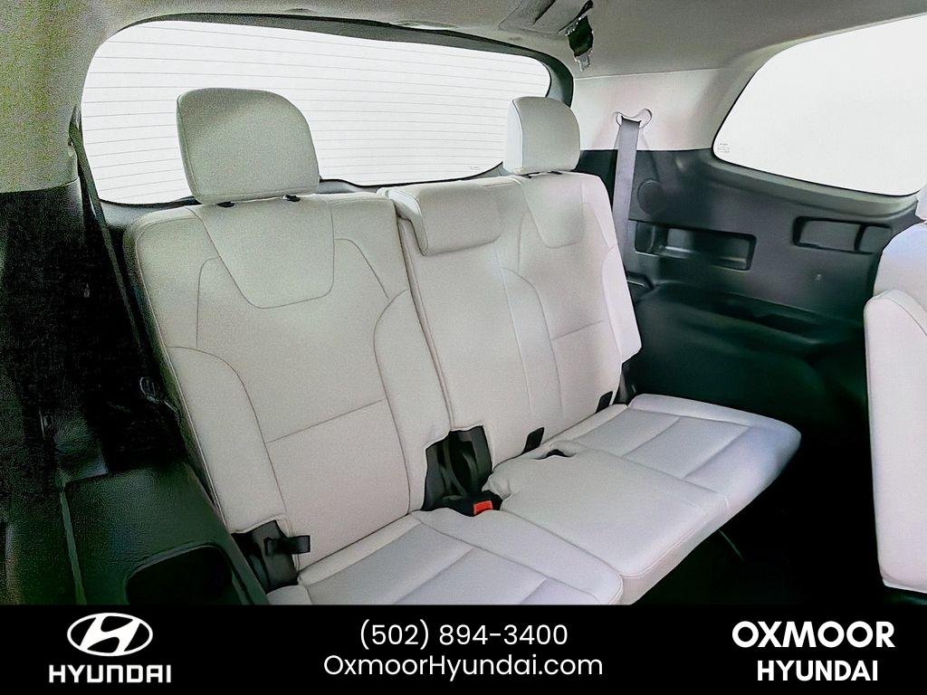 Used 2023 Glacial White Pearl Kia SX image 29