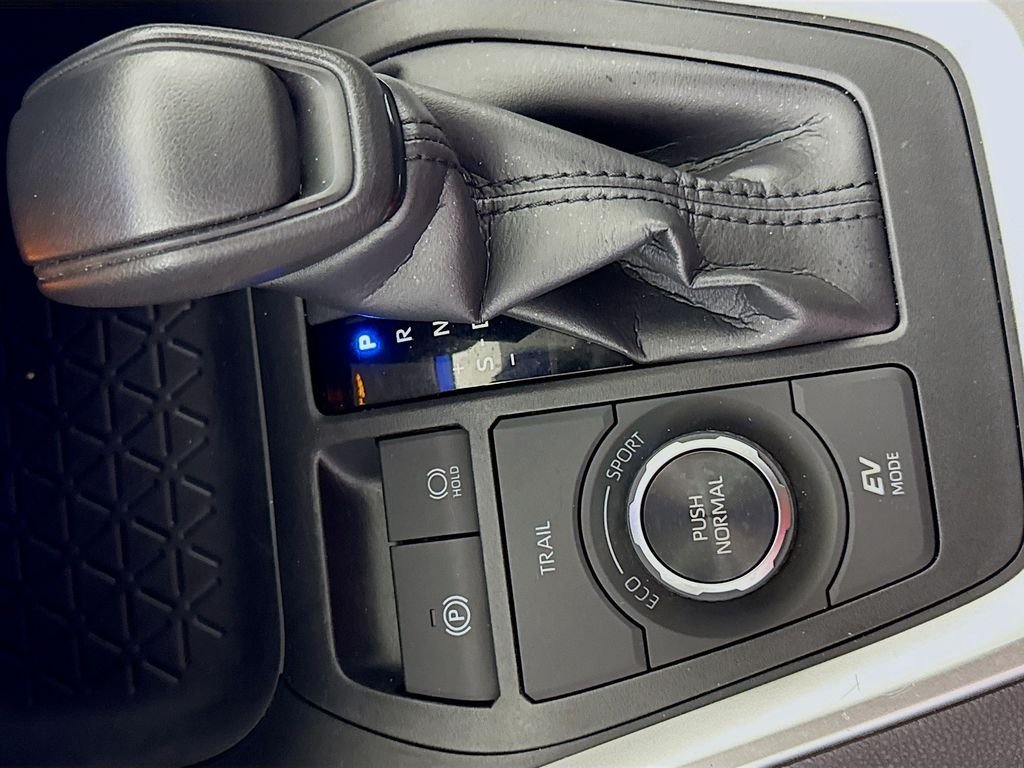 Used 2025 Silver Sky Metallic Toyota Hybrid XLE image 16