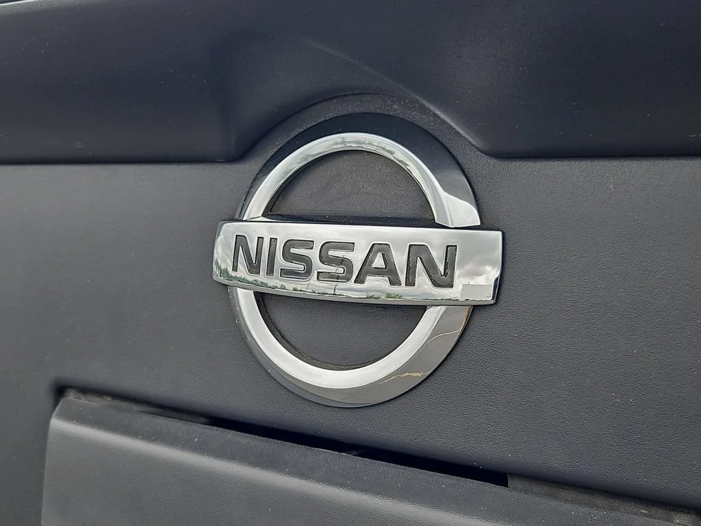 Used 2018 Gray Nissan PRO-4X image 25
