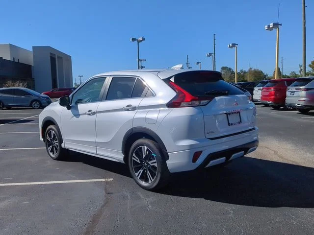 New 2026 White Mitsubishi SEL image 8