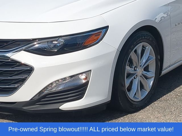 Used 2025 White Chevrolet LT image 17