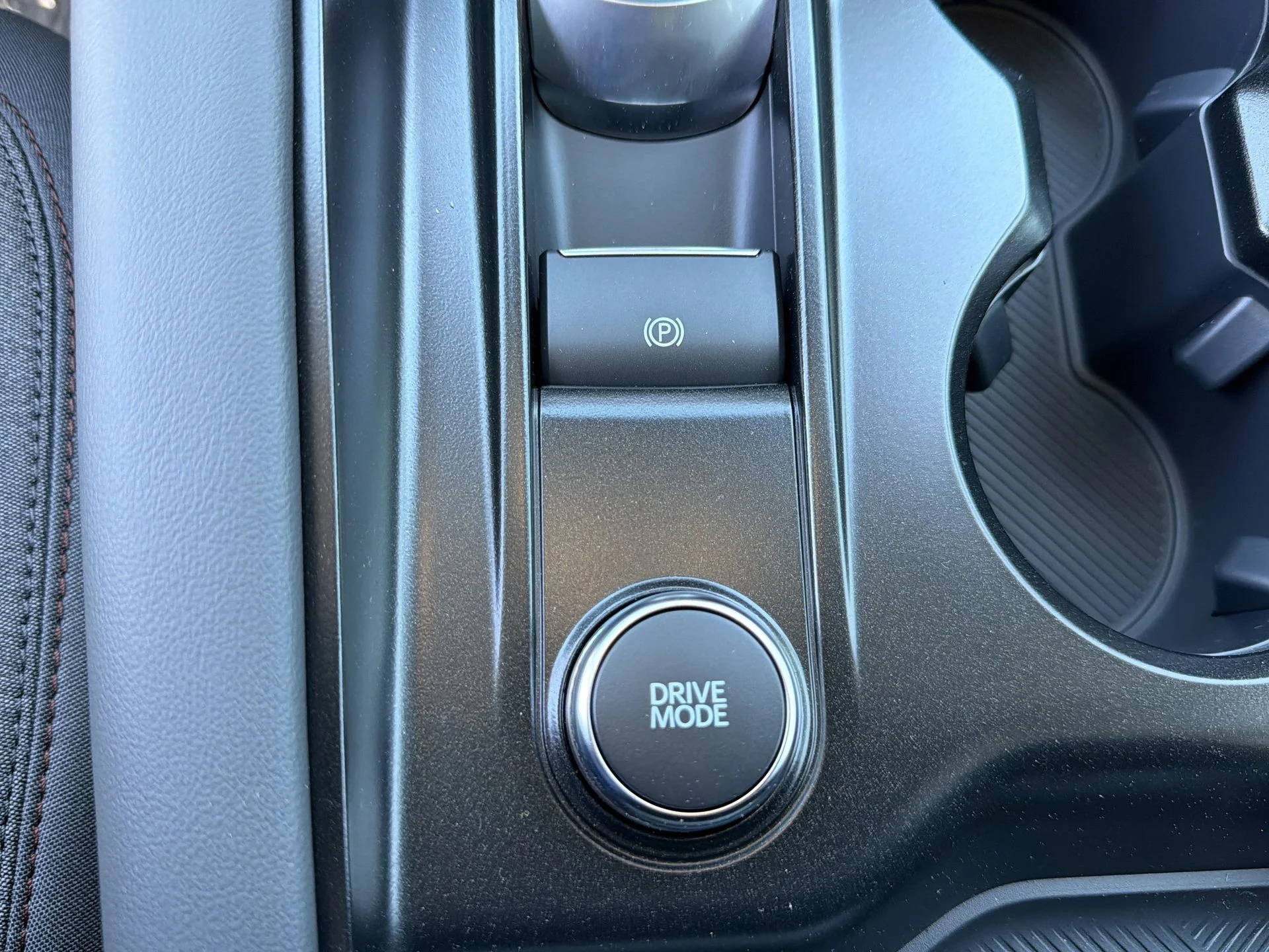 New 2026 Carbonized Gray Metallic Ford Active image 10
