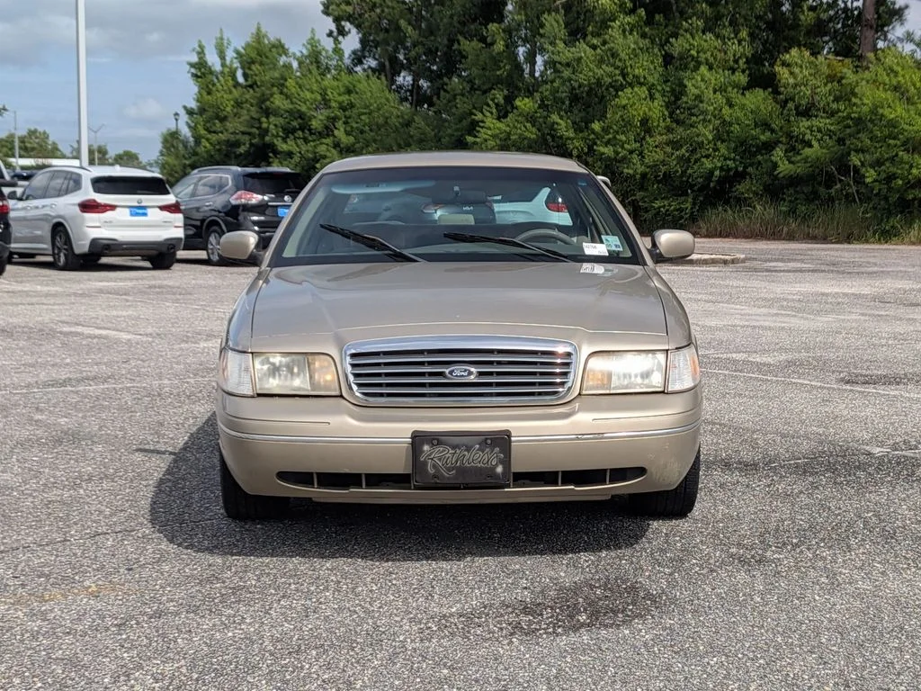 Used 1999  Ford Base image 8