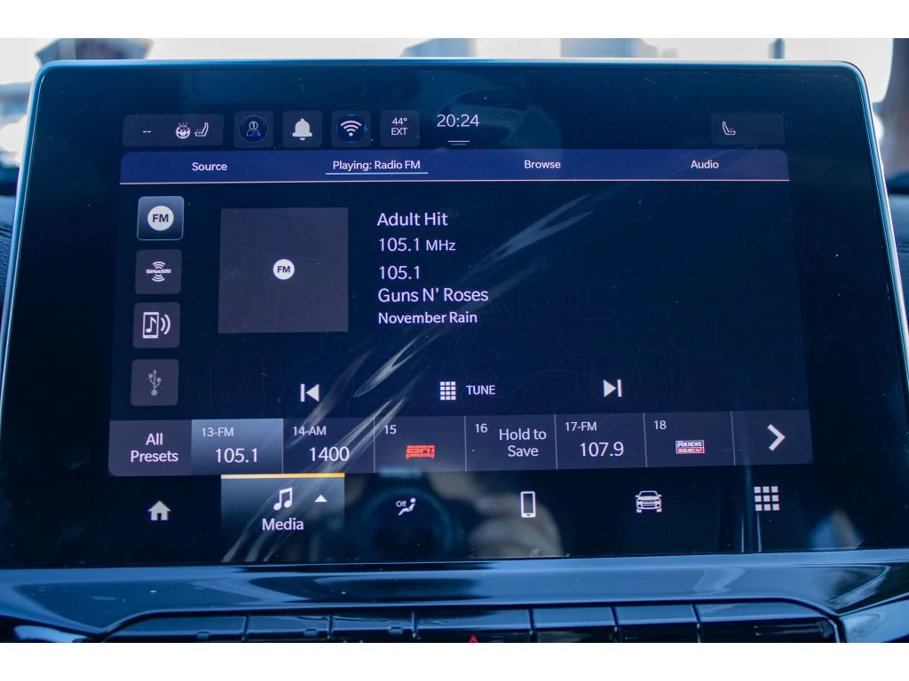 New 2026 Red Hot Pearlcoat Jeep Latitude Altitude image 24