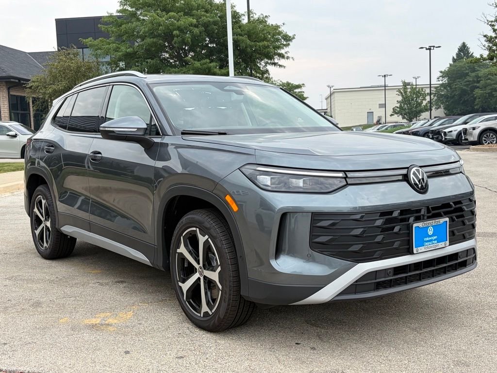 New 2026 Platinum Gray Metallic Volkswagen 2.0T SE image 3