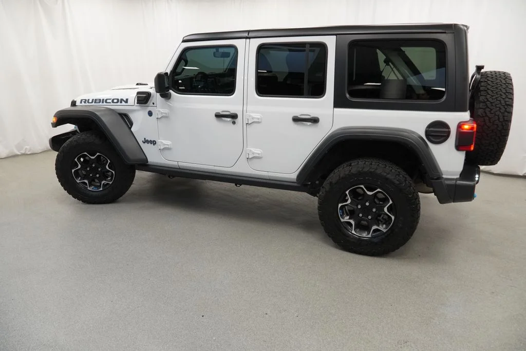Used 2022 White Jeep Unlimited Rubicon 4xe image 15