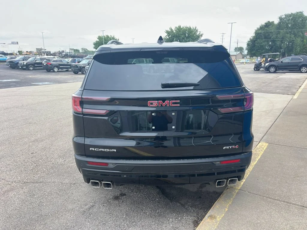 2026 GMC Acadia AT4 - Photo 6