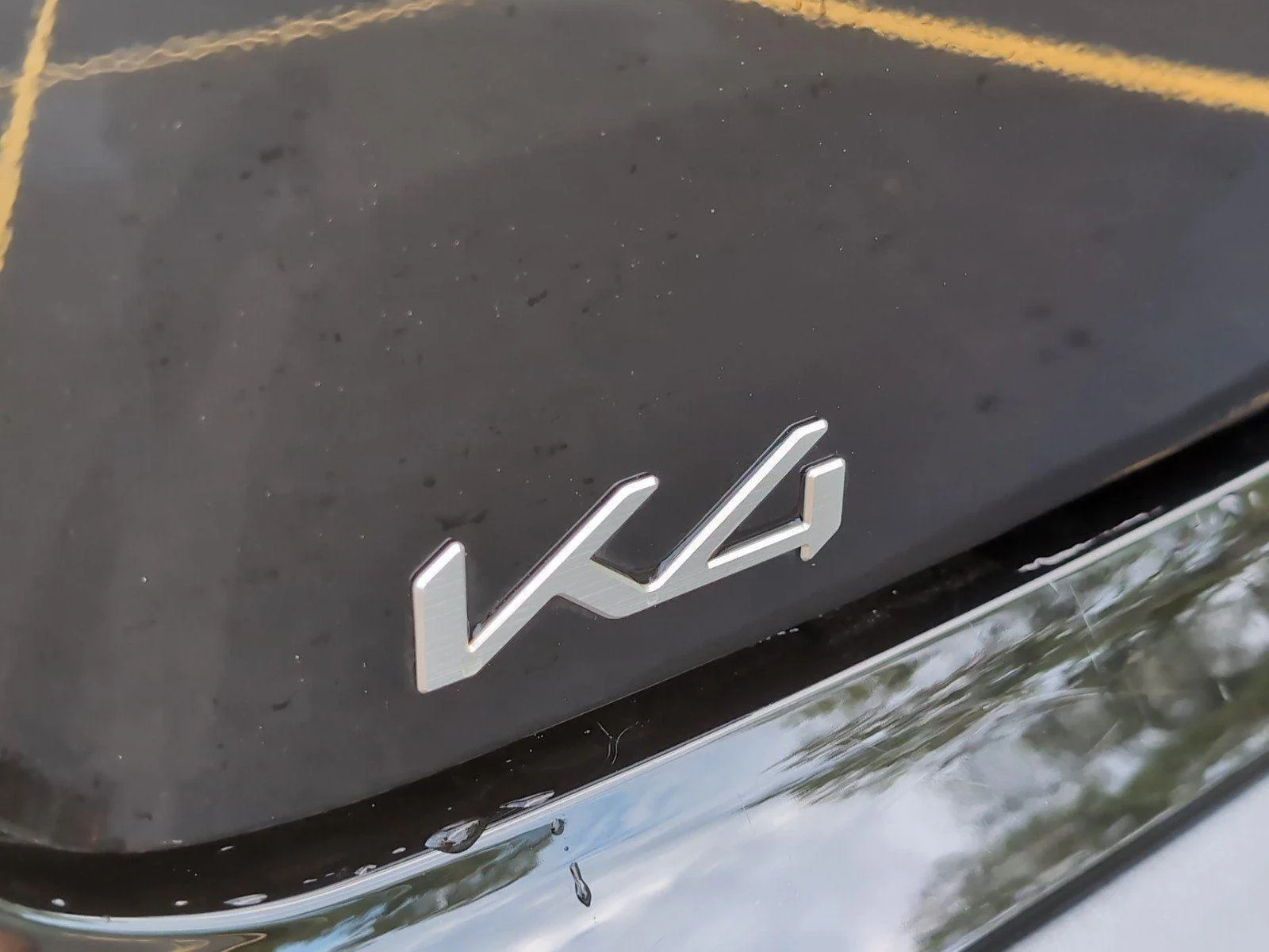 Used 2025 Aurora Black Pearl Kia LXS image 6