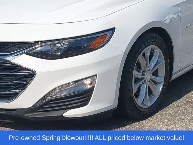 Used 2025 White Chevrolet LT image 17