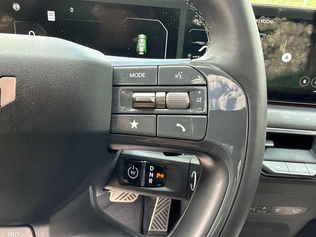 Used 2024 Snow White Pearl Kia GT-Line image 14