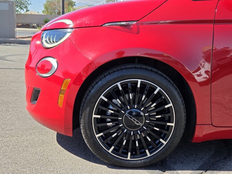Used 2024 Red FIAT Battery Electric image 9