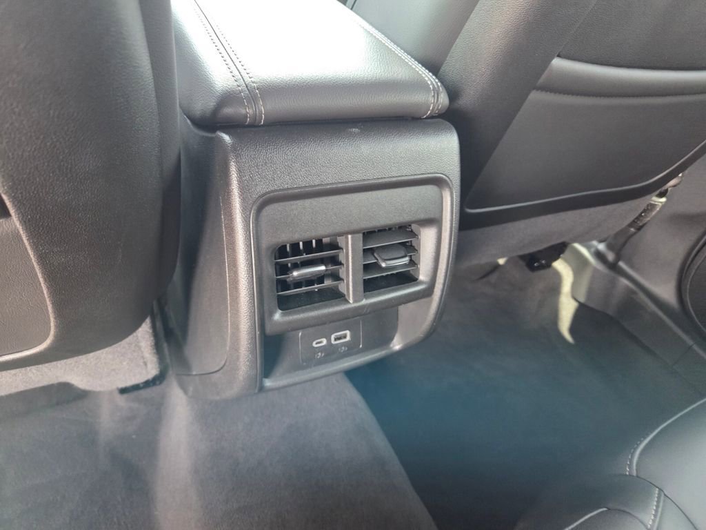 2025 Cadillac XT4 Premium Luxury - Photo 7