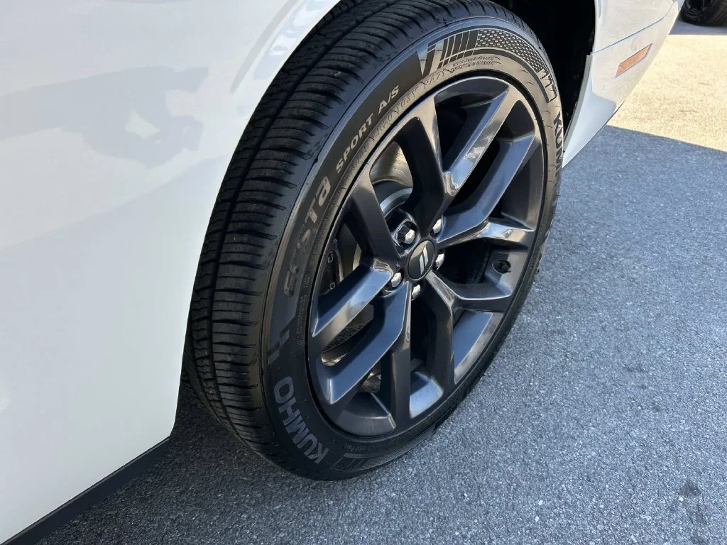 Used 2021 White Dodge SXT image 14