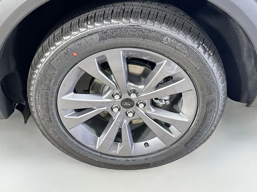 New 2026 Agate Black Metallic Ford Active image 32