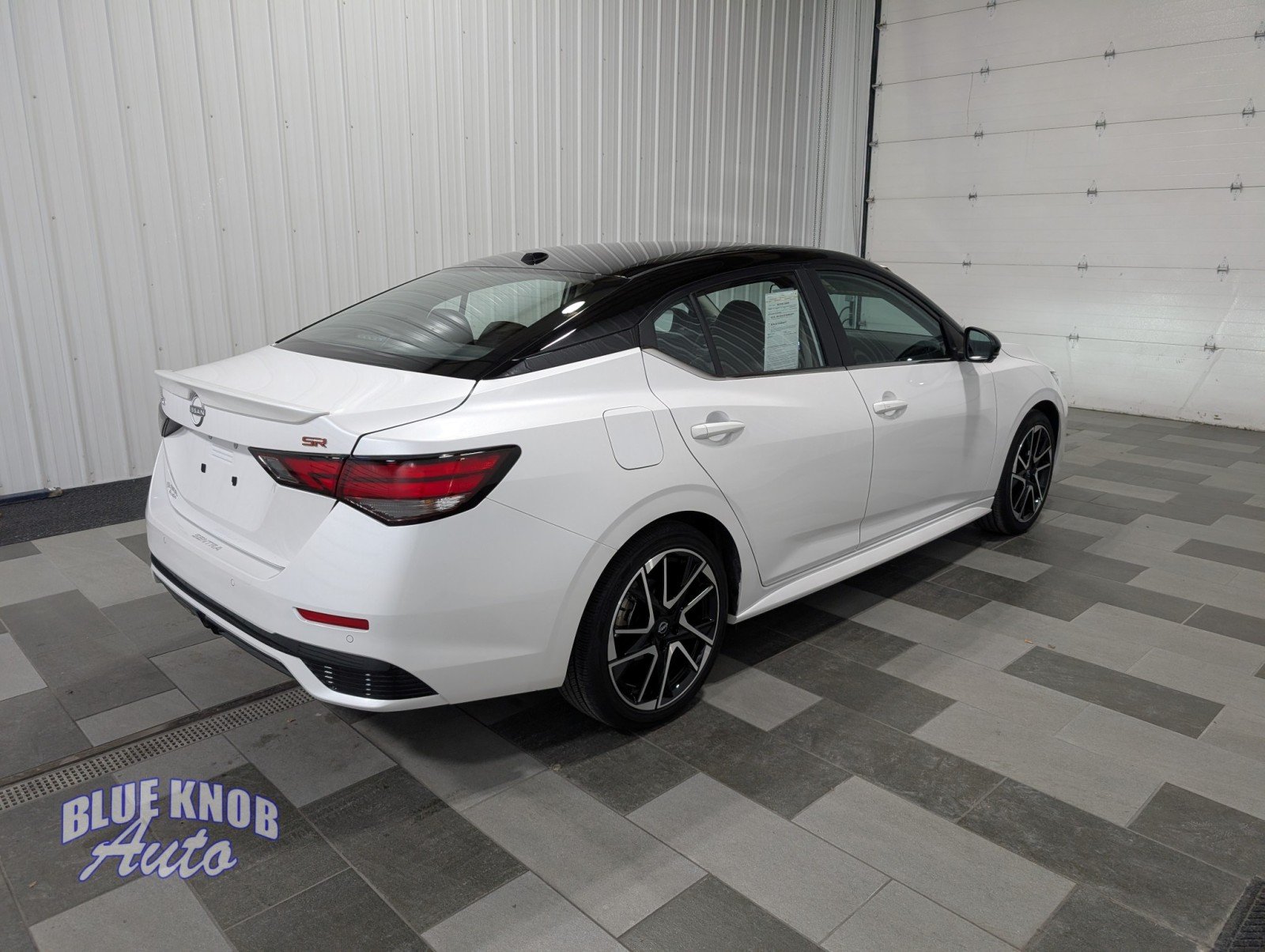 2024 Nissan Sentra SR photo 4