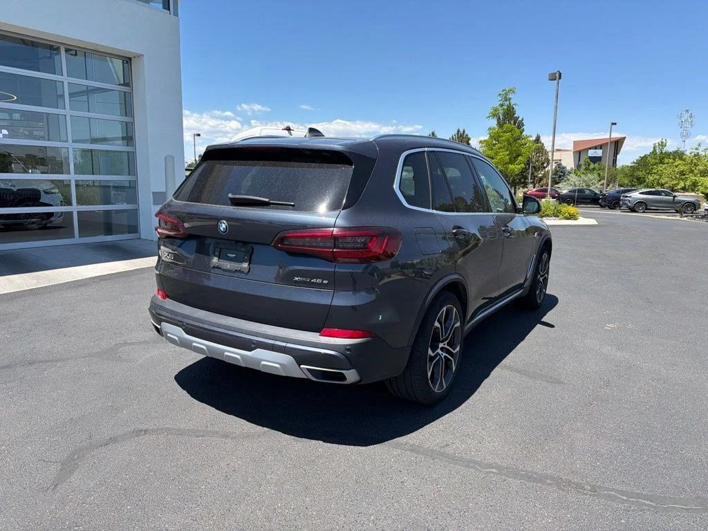 Used 2022 Gray BMW xDrive45e image 5