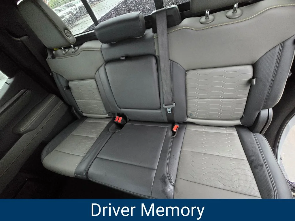 Used 2024 Gray Chevrolet ZR2 image 12