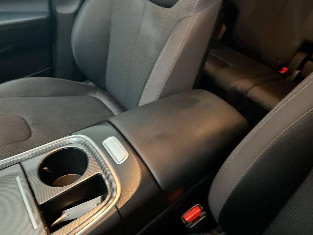 Used 2023 Silver Hyundai SEL image 25