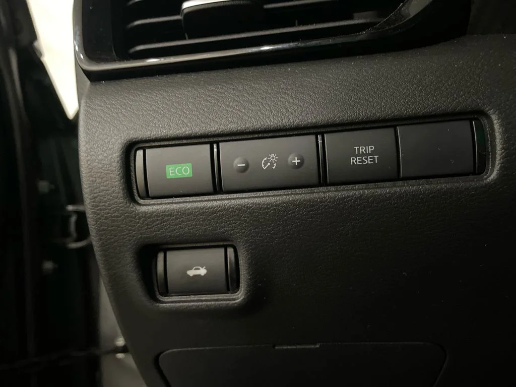 Certified Used 2025 Gun Metallic Nissan SV image 13