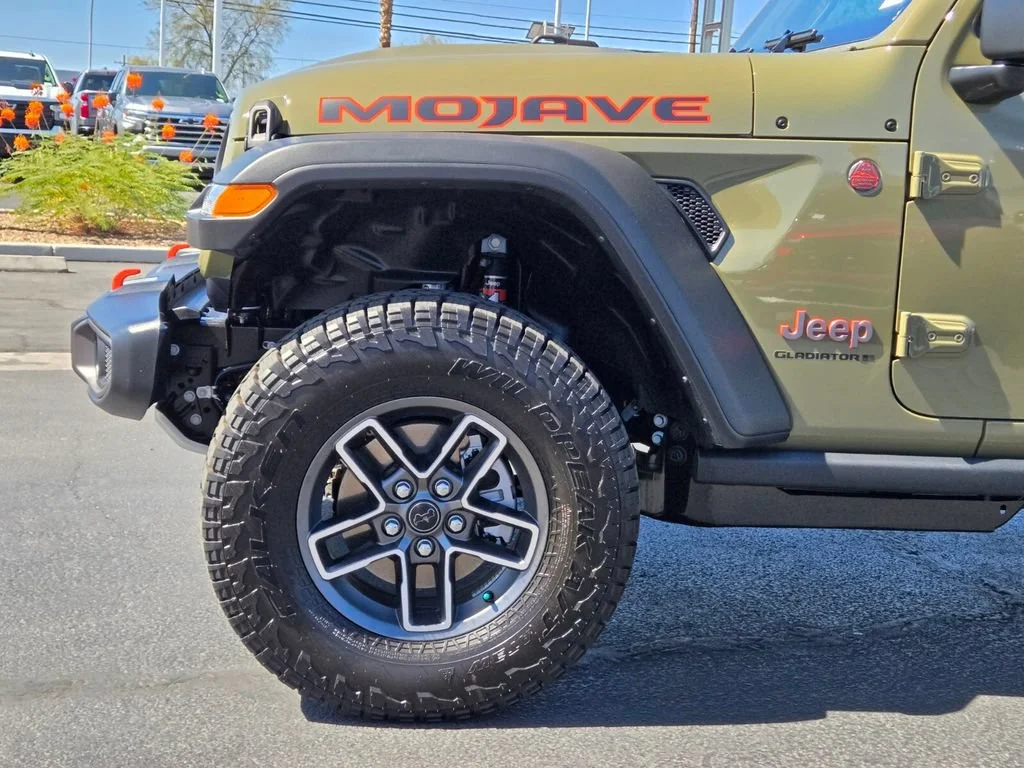 Used 2026 Green Jeep Mojave image 9