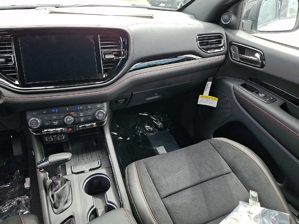 New 2026 White Knuckle Clear-Coat Exterior Paint Dodge GT Plus image 12
