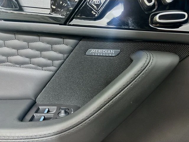 2024 Jaguar F-Type R75 - Photo 20