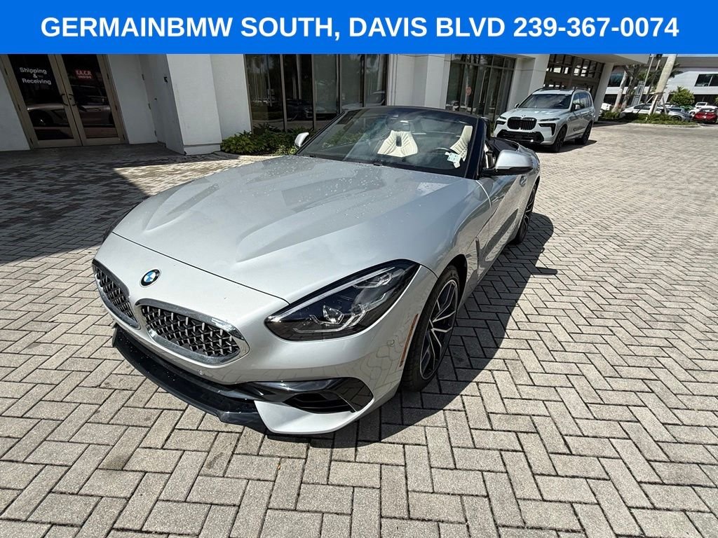 Used 2021 Glacier Silver Metallic BMW sDrive30i image 18