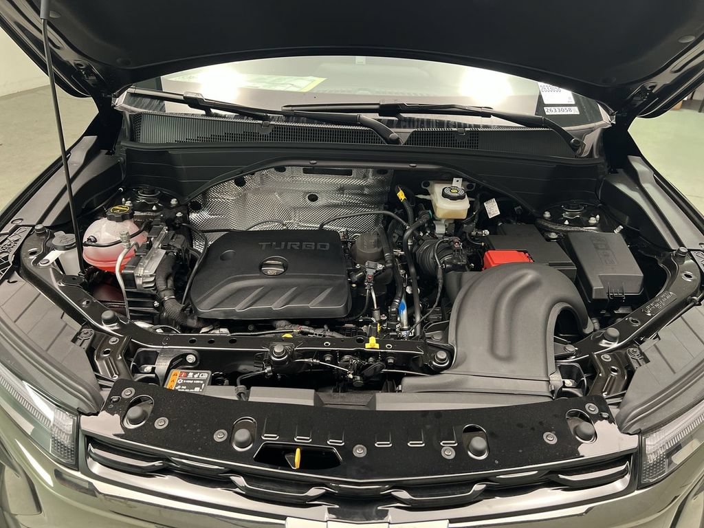 New 2026 Mosaic Black Metallic Chevrolet RS image 25