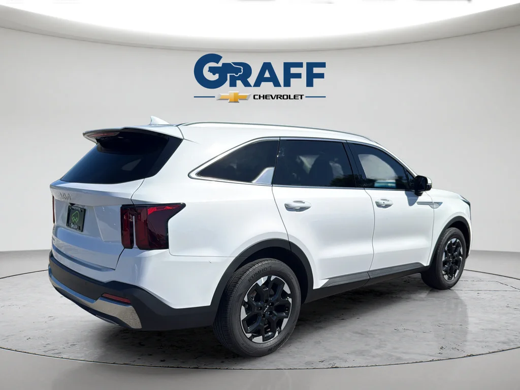 2025 Kia Sorento S - Photo 8