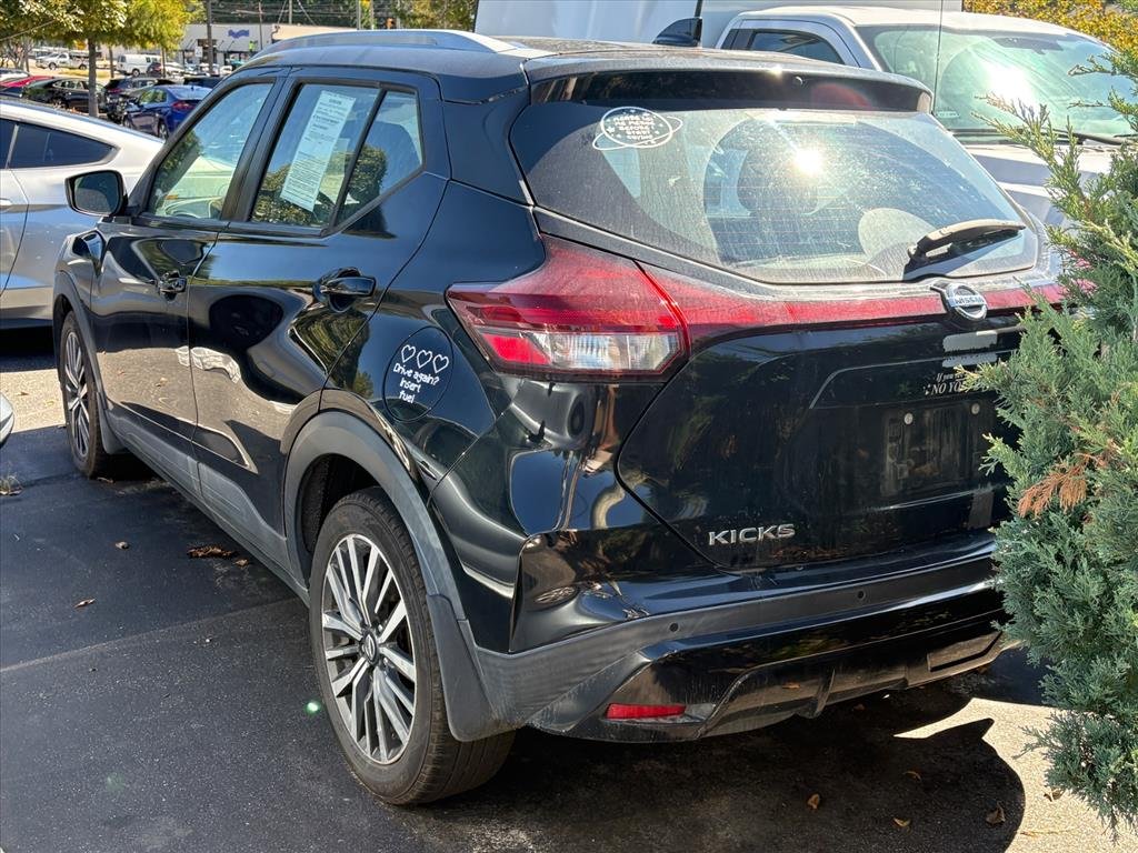 Used 2021 Super Black Nissan SV image 4