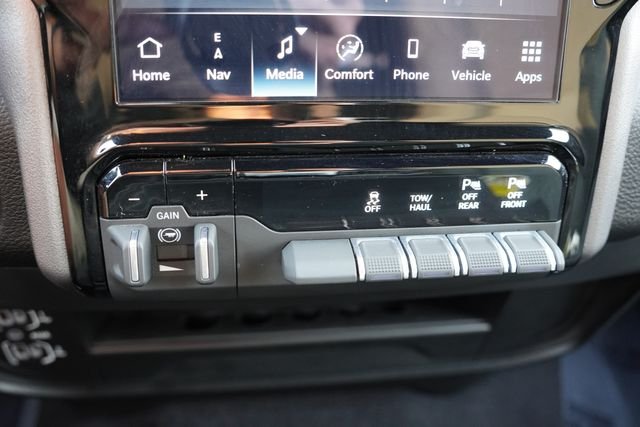 Used 2025 Diamond Black Crystal Pearlcoat Ram Big Horn image 28