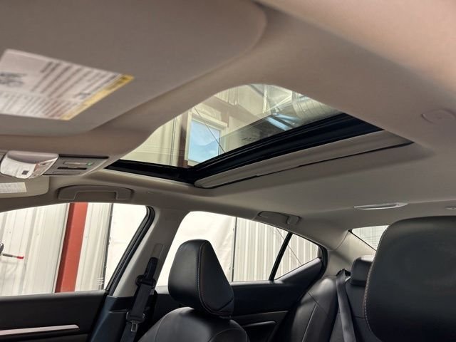 2023 Nissan Altima SR - Photo 33