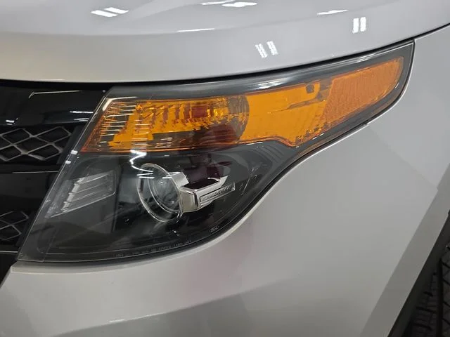 Used 2015 Ingot Silver Ford Sport image 27