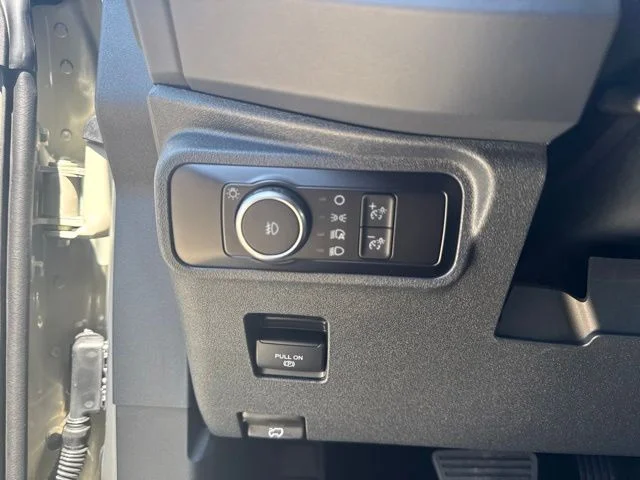 New 2026 Desert Sand Ford Outer Banks® image 18
