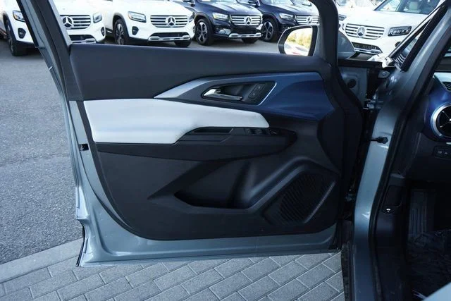2025 Chevrolet Equinox EV LT - Photo 15