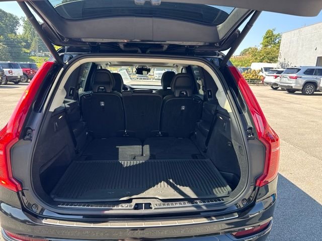 Used 2019 Black Volvo T5 Momentum image 15