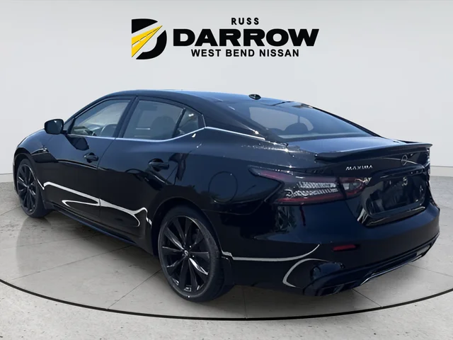 Used 2023 Black Nissan SR image 3