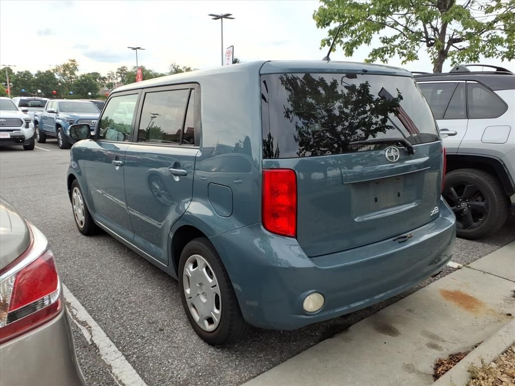 Used 2010 Blue Scion Base image 3