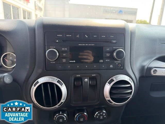 Used 2012 Black Jeep Rubicon image 15