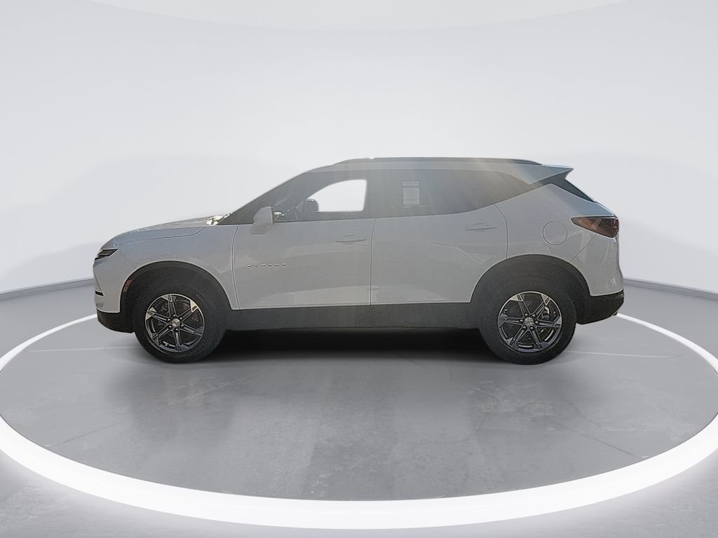 Used 2024 White Chevrolet LT image 5
