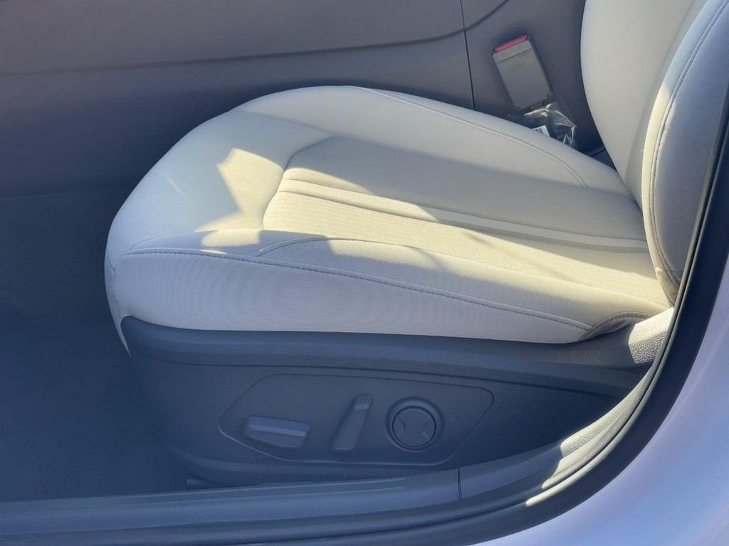 Certified Used 2026 White Hyundai SEL Sport image 19