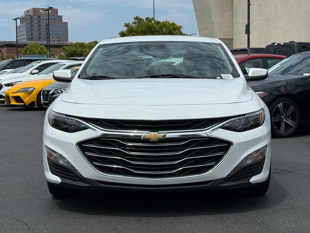 Used 2024 Summit White Chevrolet 1LT image 4