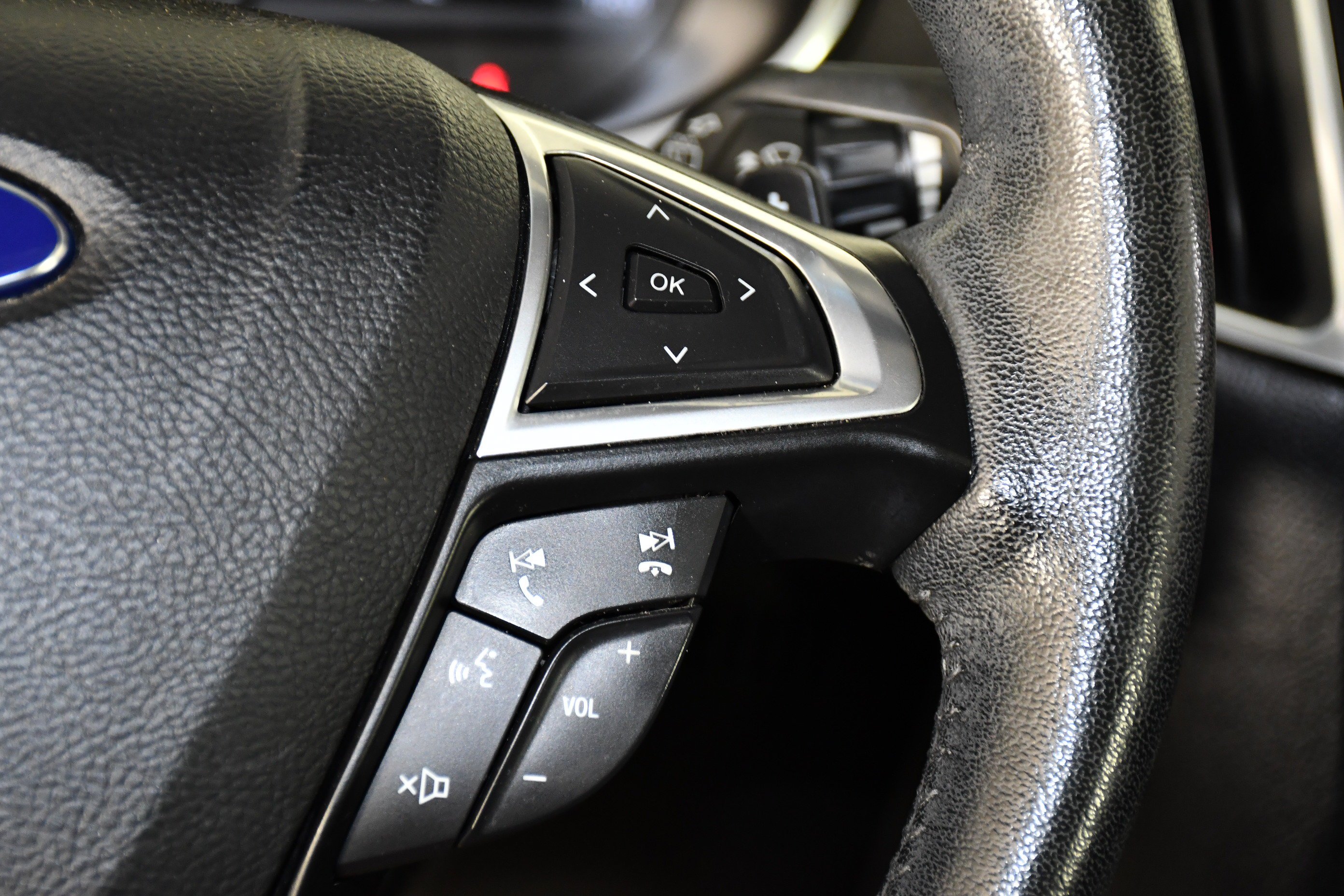Used 2016 Magnetic Ford Titanium image 21