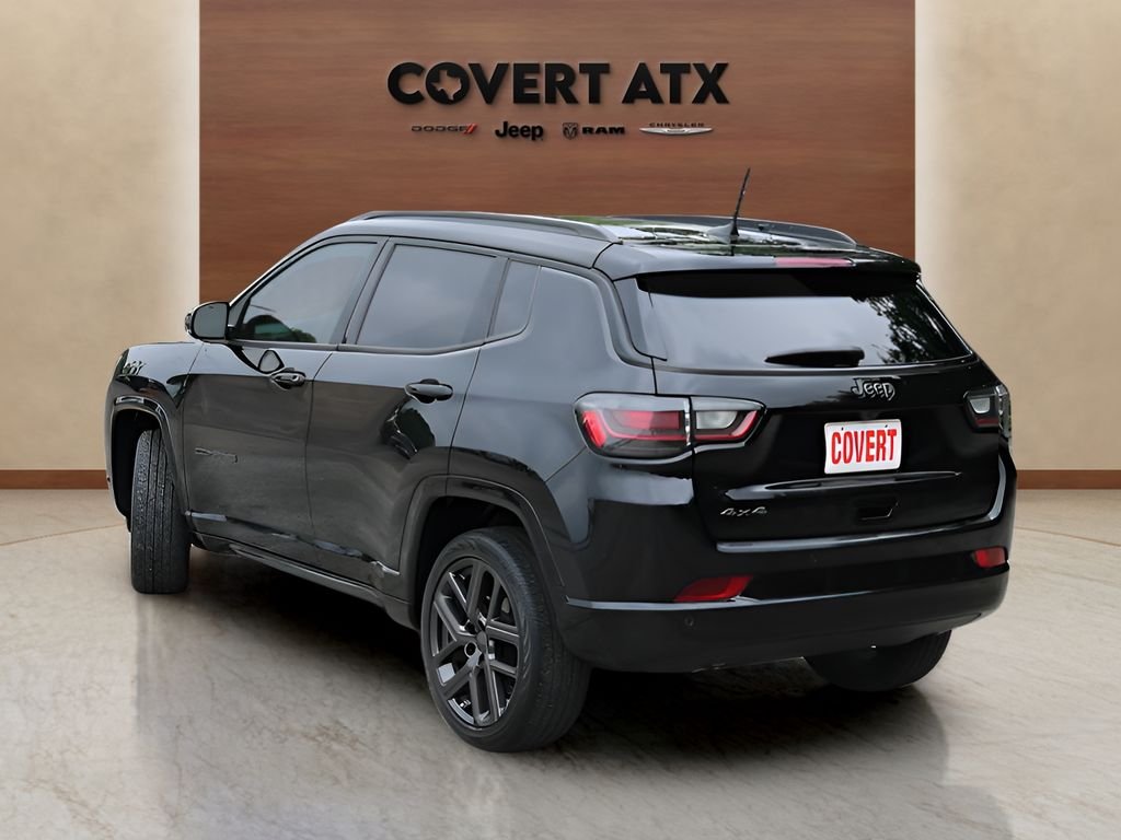 Used 2024 Black Jeep Limited image 3