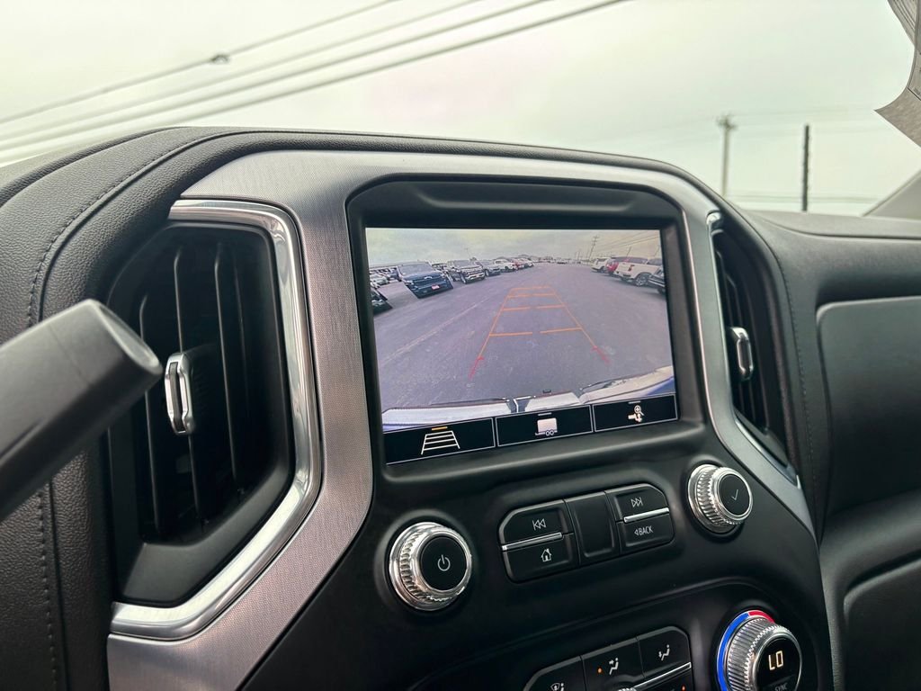 Used 2020 White GMC SLT image 22