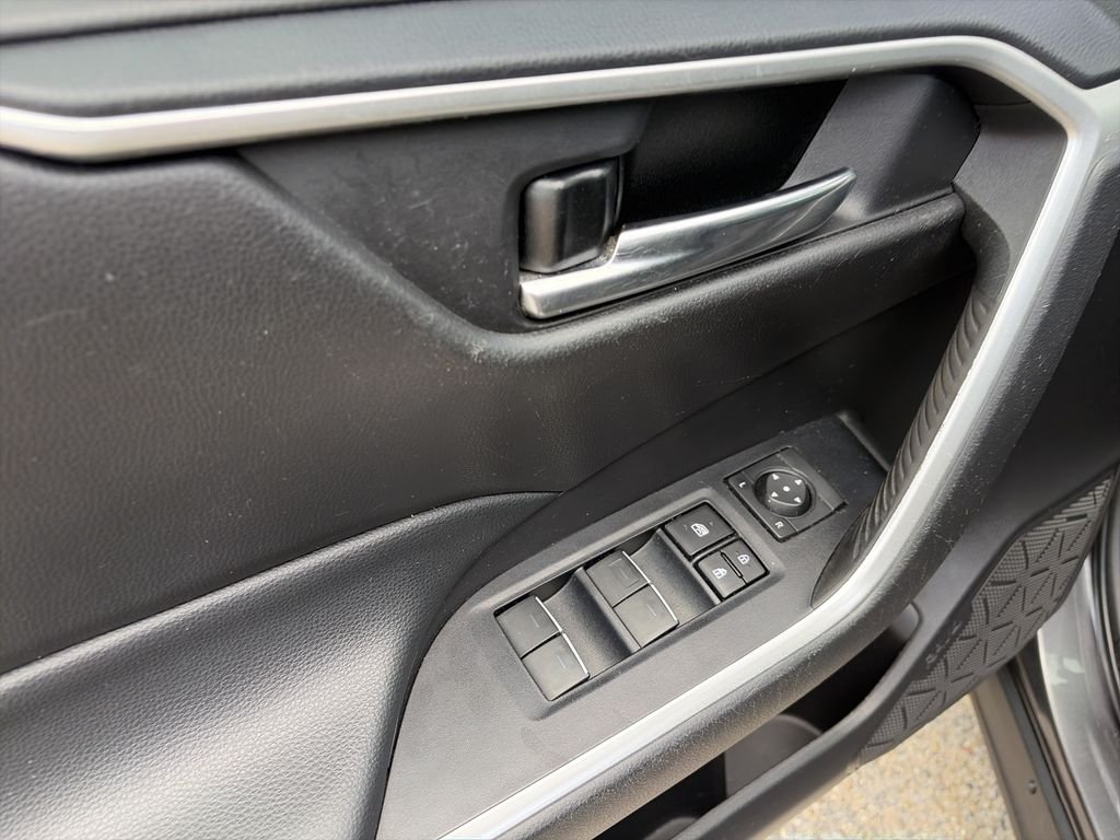 Used 2022 Gray Toyota XLE Premium image 18