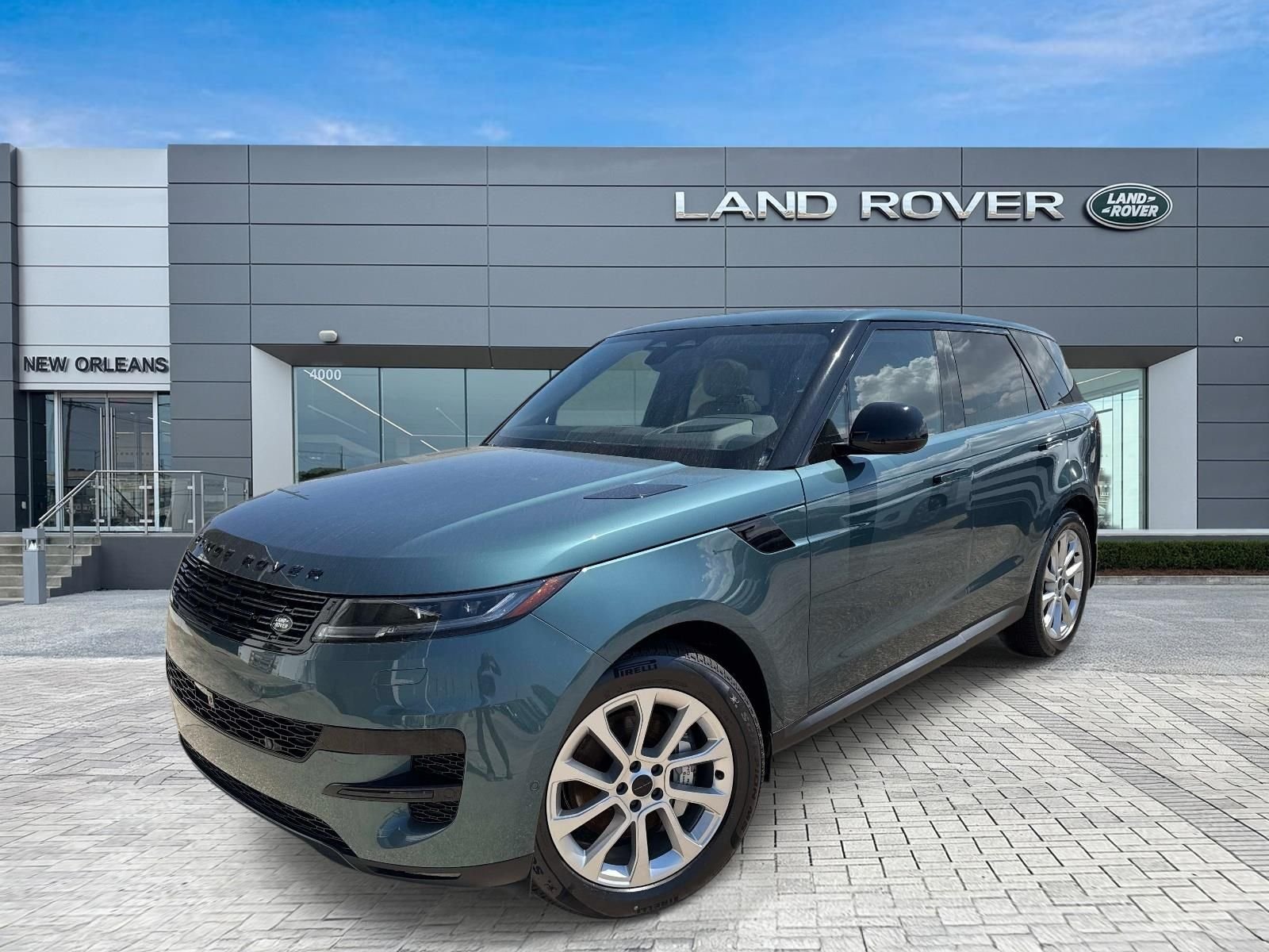 2026 Land Rover Range Rover Sport SE