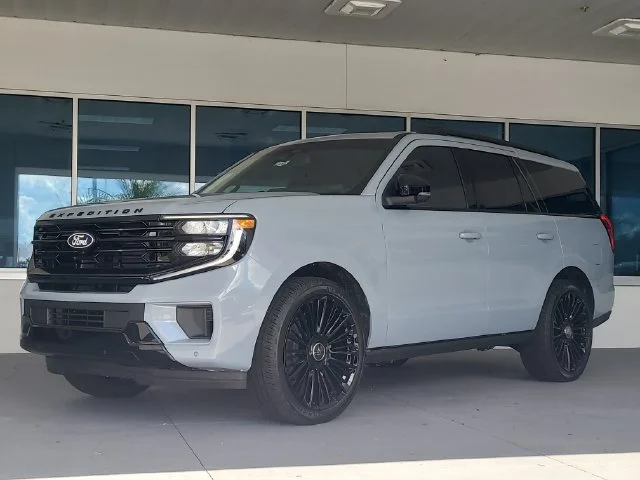 New 2027 Gray Metallic Ford Platinum image 34