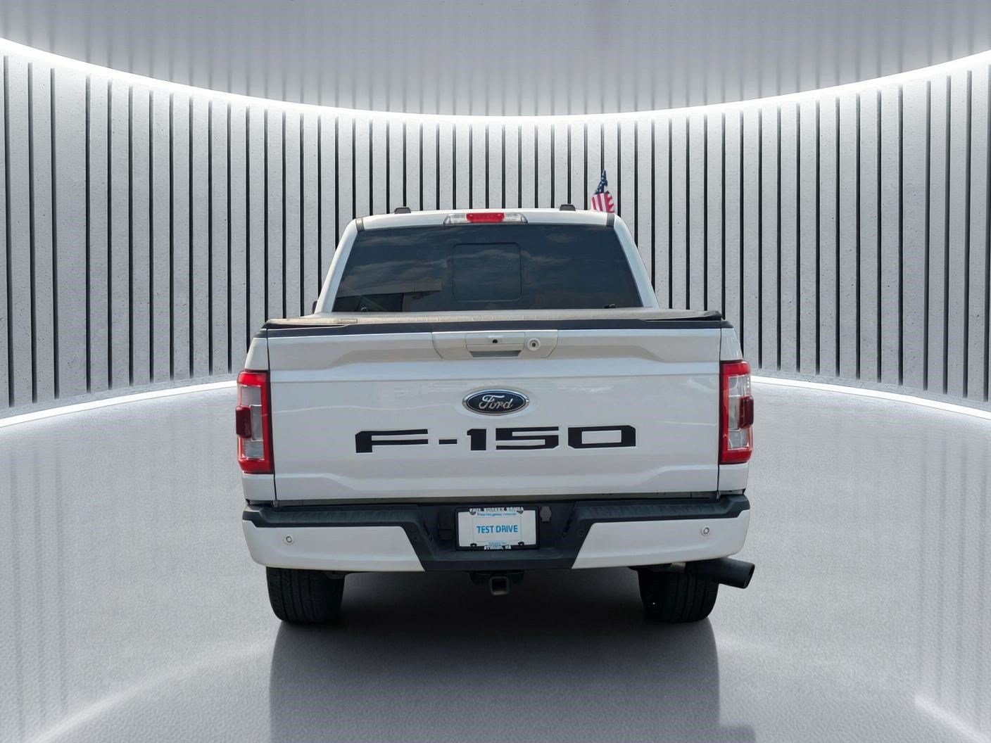 Used 2023 Star White Metallic Tri-Coat Ford LARIAT image 7