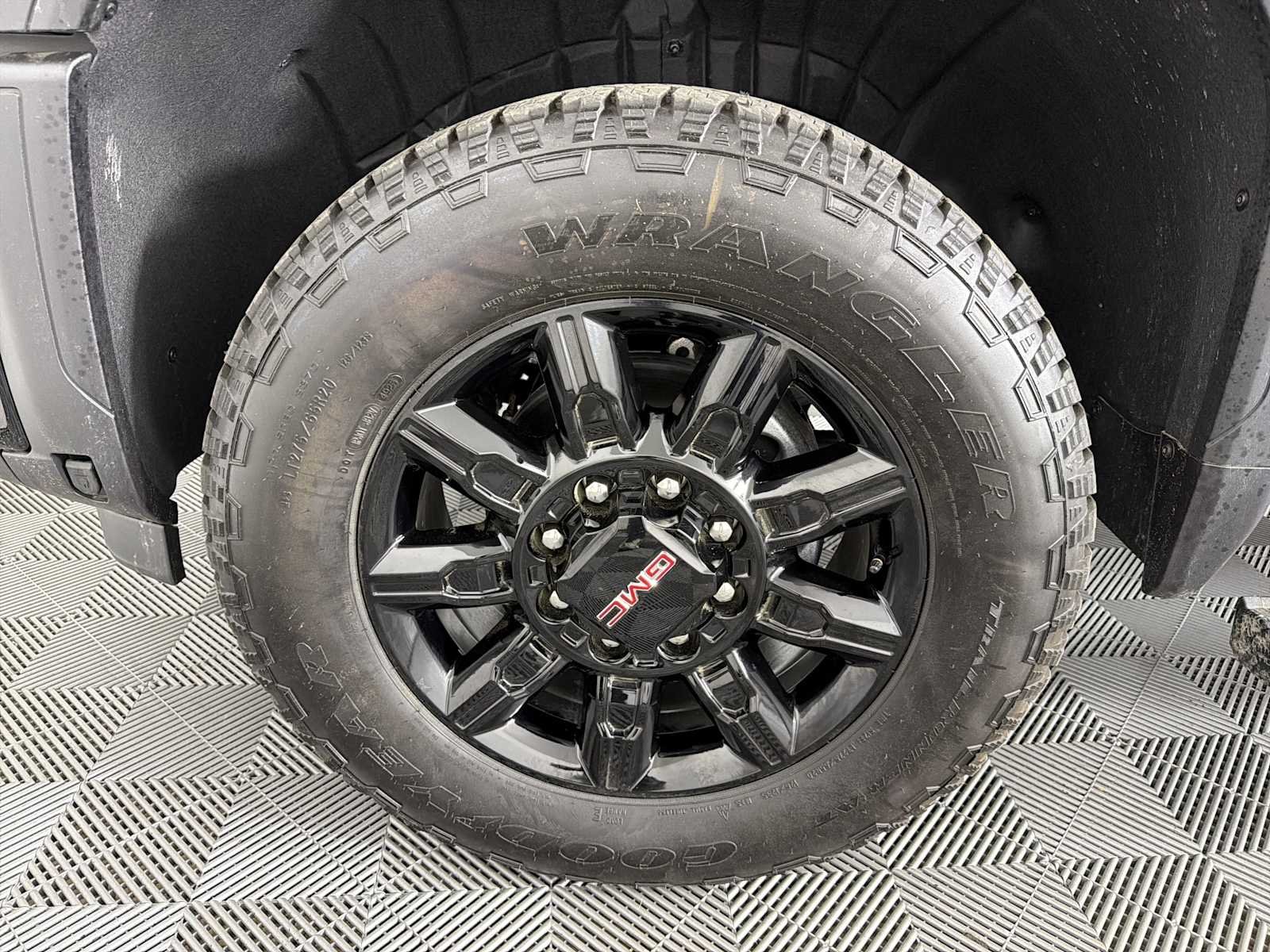 2026 GMC Sierra 2500HD AT4 - Photo 9